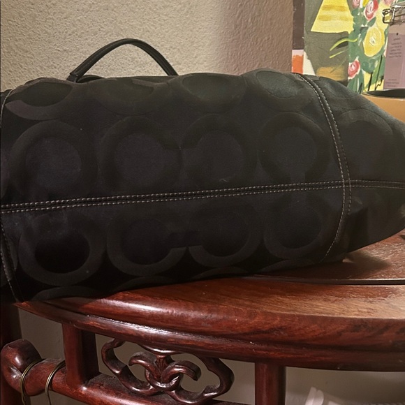 Coach Black Signature Shoulder Bag - Picture 4 of 11